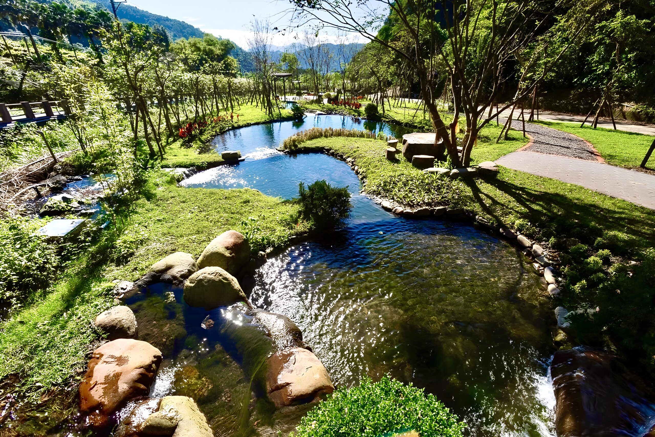 ▲燈篙林道旁「櫸山水」水環廊道善用既有水資源，兼具生態、景觀及環境教育功能，獲第24屆公共工程金質獎優等殊榮。（圖/農村水保署提供)