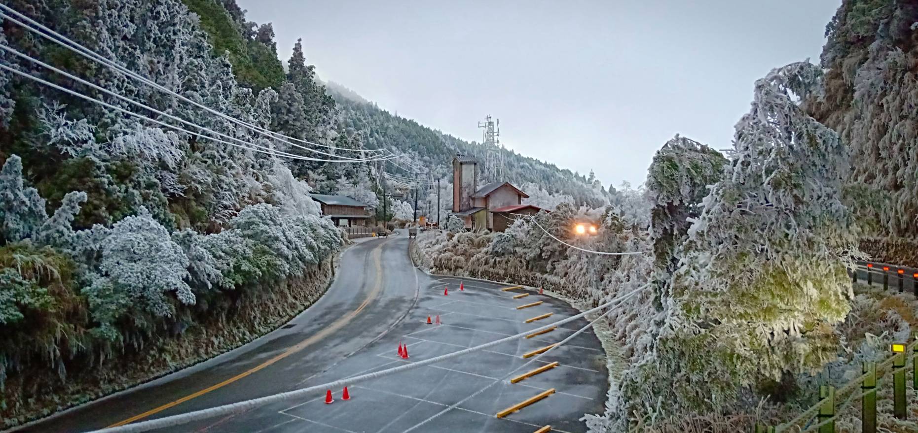 春節連假最終日依然一片白　太平山上勝似異國冬景