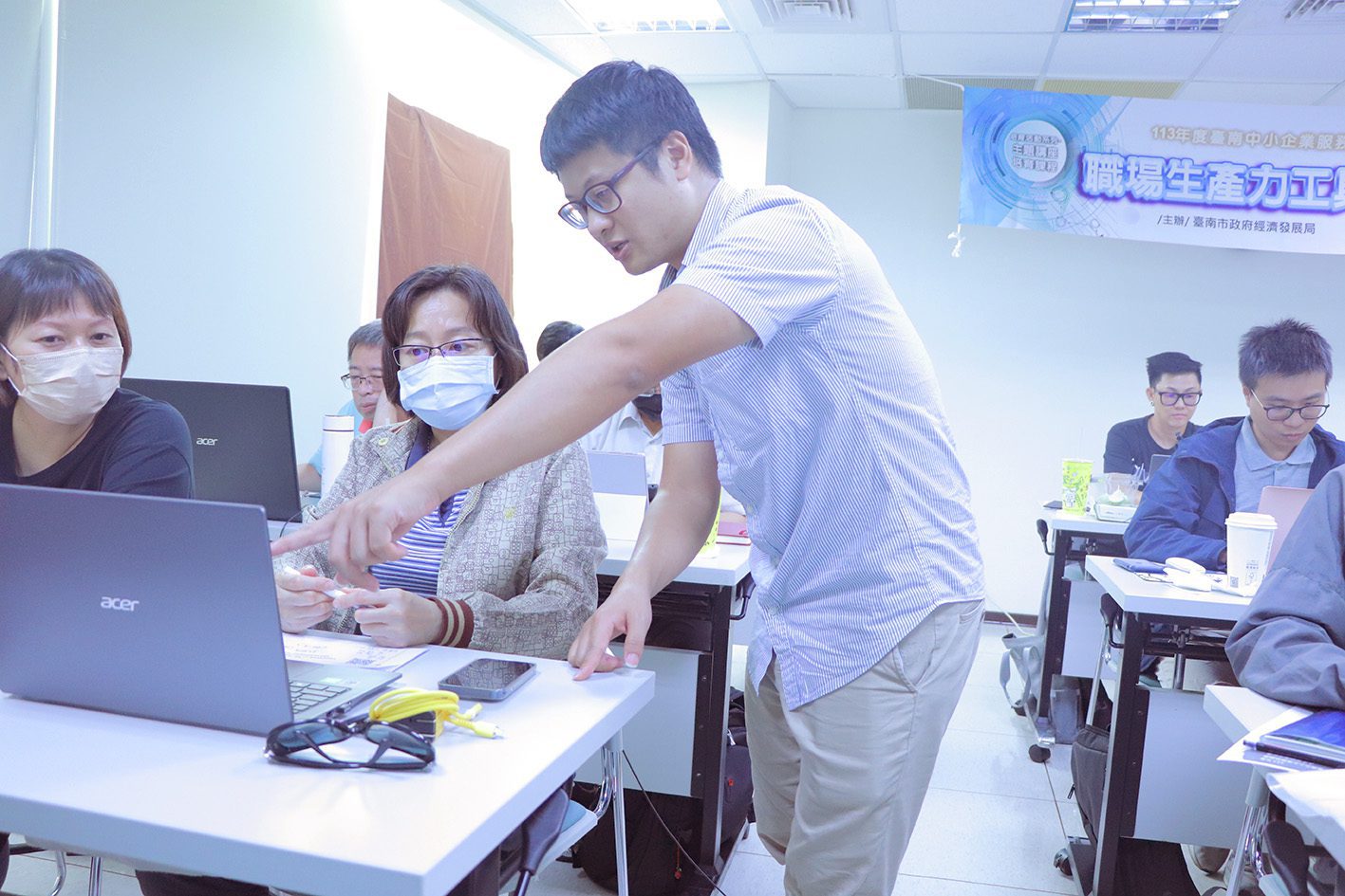 臺南中小企業數位轉型  透過AI工具提升職場效率與競爭力