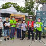 林務局嘉義林管處黃技正與新東陽陳協理及阿里山原住民農林生產合作社汪主席等人合照(